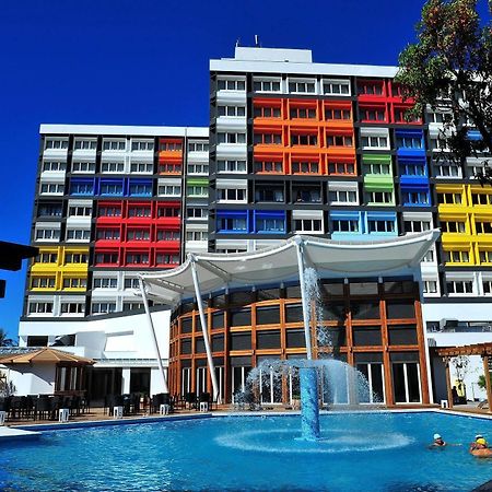 Chateau De Chine Hotel Hualien Kültér fotó The hotel's swimming pool