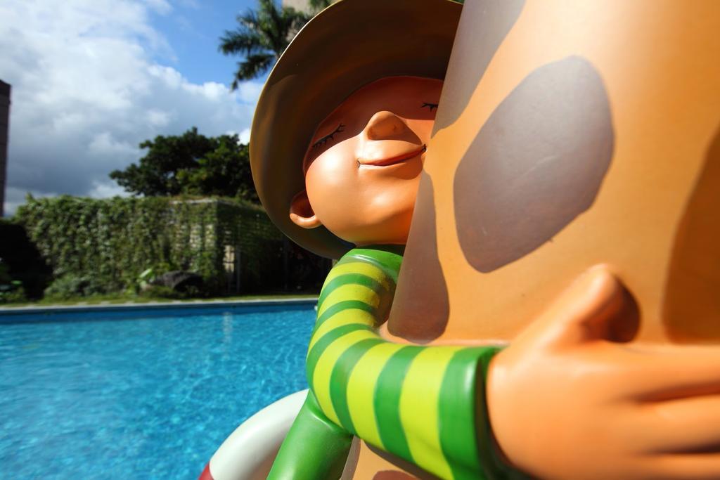 Chateau De Chine Hotel Hualien Kültér fotó The character of Little Nemo