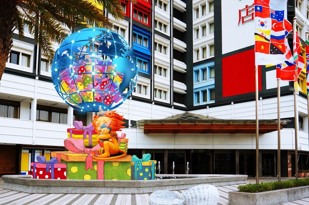 Chateau De Chine Hotel Hualien Kültér fotó The 100th Anniversary of the University