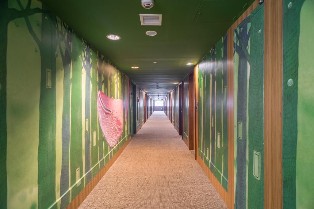 Chateau De Chine Hotel Hualien Kültér fotó A corridor on the 10th floor