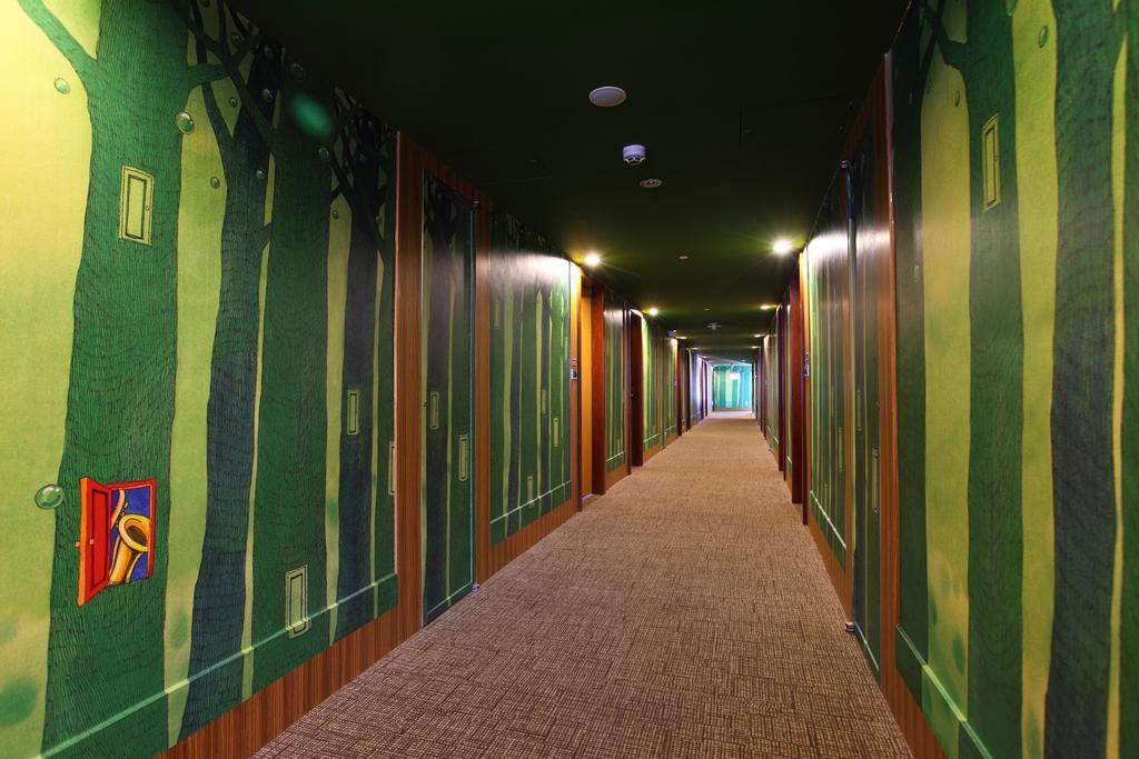Chateau De Chine Hotel Hualien Kültér fotó A corridor